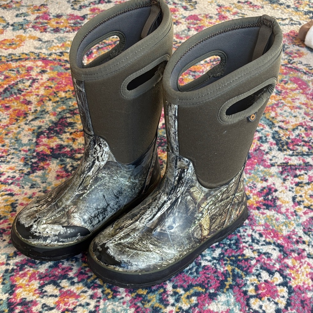 Bogs Kids' Green Camouflage Rain Boots